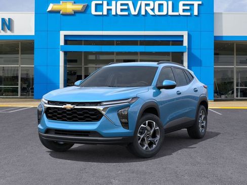 New 2026 Chevrolet Trax LT w/ Driver Confidence Package image 6