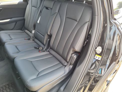 Used 2025 Audi Q7 3.0T Premium Plus w/ Premium Plus Package AWD/4WD image 38