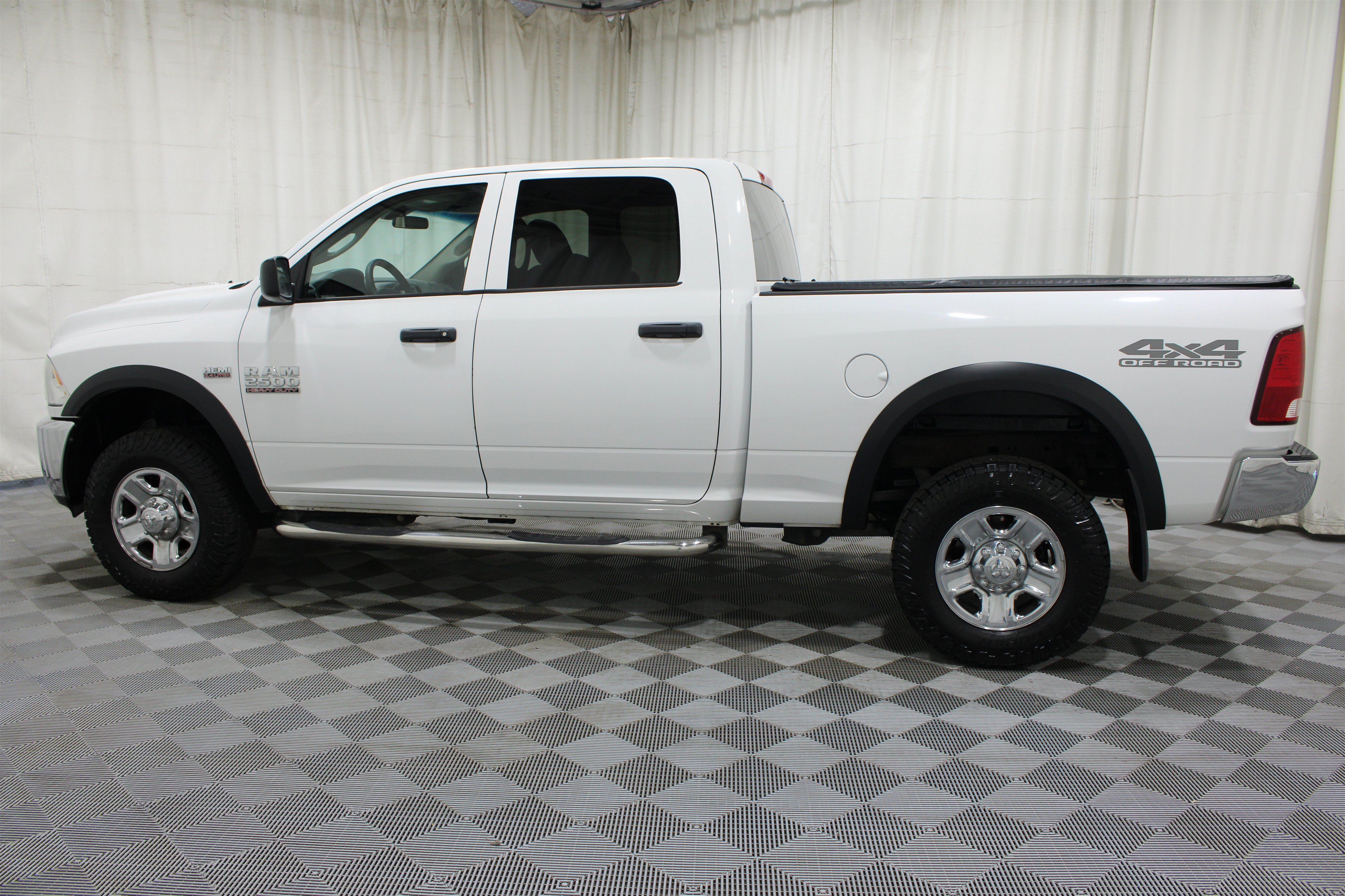 Used 2018 RAM 2500 Tradesman w/ Chrome Appearance Group AWD/4WD image 30