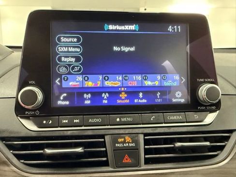 Used 2025 Nissan Altima 2.5 SV FWD image 29