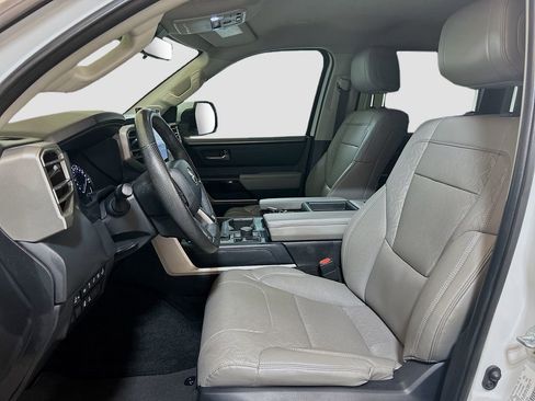 Used 2023 Toyota Tundra Limited AWD/4WD image 18