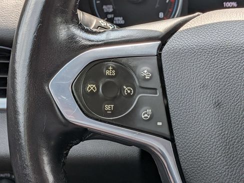 Used 2021 Chevrolet Traverse RS FWD image 19