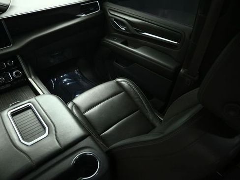 Used 2021 GMC Yukon Denali w/ Denali Premium Package RWD image 46