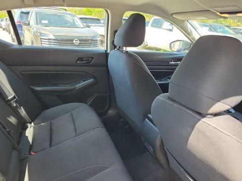 Used 2025 Nissan Altima 2.5 SV FWD image 27