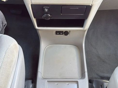 Used 2020 Toyota Sienna L image 19