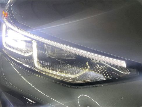 Used 2024 Ford Escape Platinum image 32