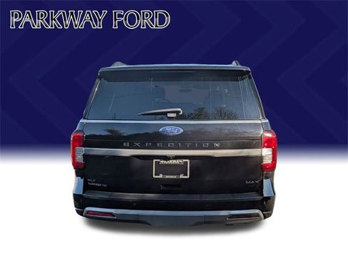 Used 2024 Ford Expedition Max XLT image 6