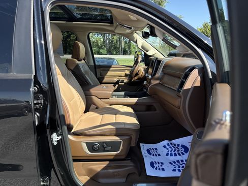 Used 2019 RAM 1500 Limited AWD/4WD image 16