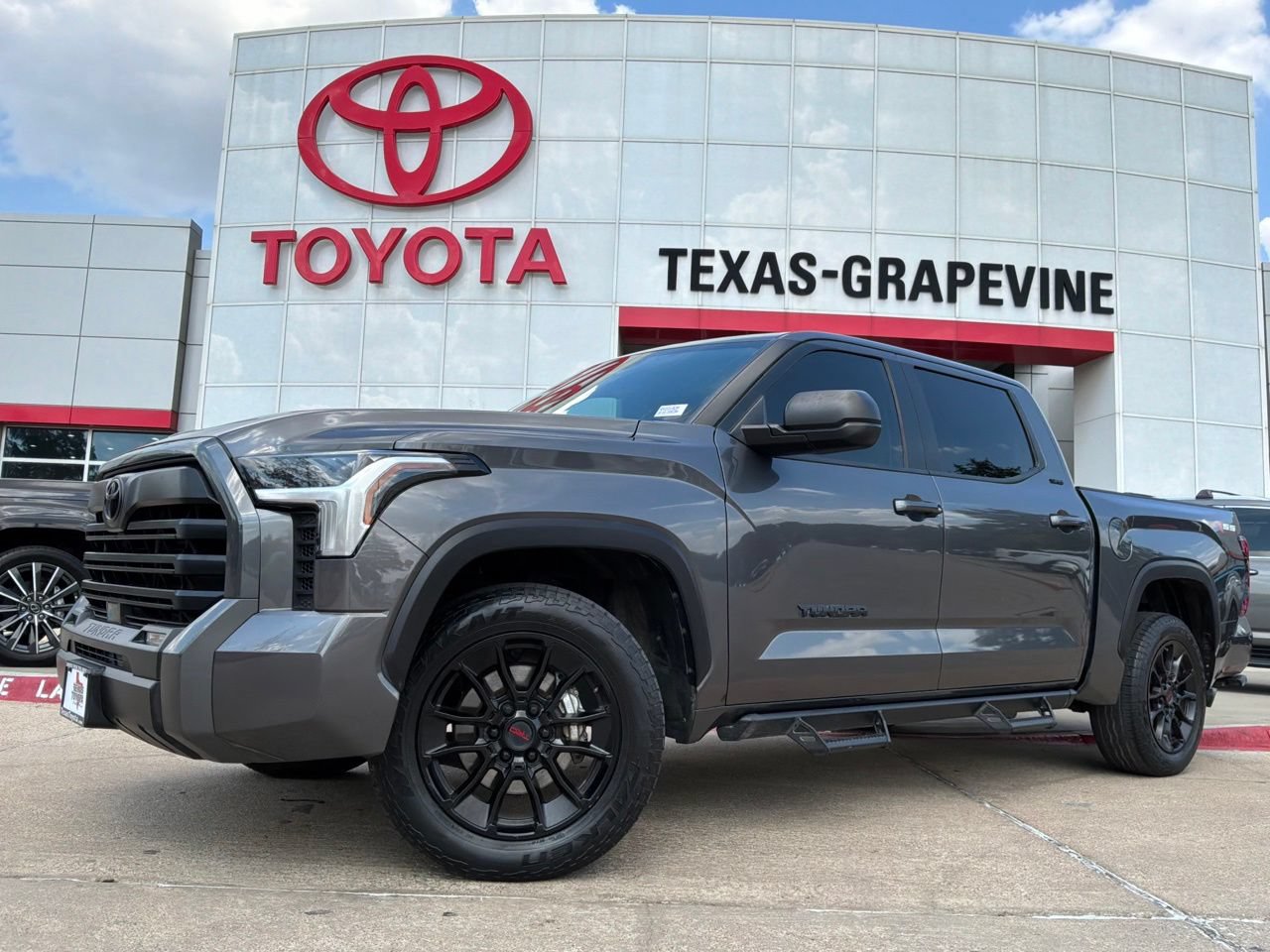 Used 2024 Toyota Tundra SR5 w/ SR5 Premium Package RWD image 2