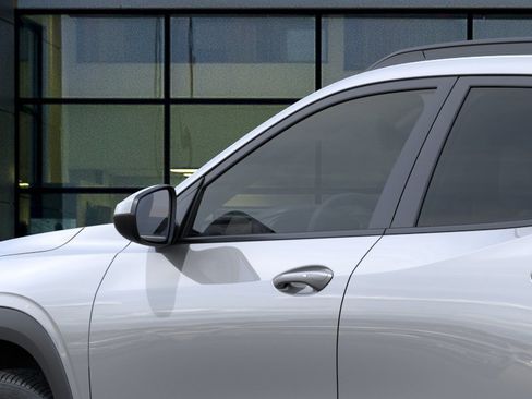 New 2026 Chevrolet Trax LT w/ LT Convenience Package FWD image 12