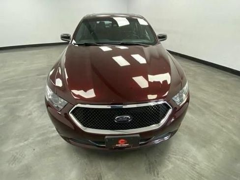 Used 2018 Ford Taurus SHO w/ Driver Assist Package AWD/4WD image 9