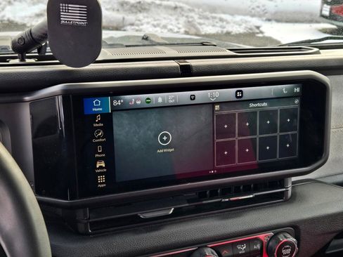 Used 2024 Jeep Gladiator Willys image 20