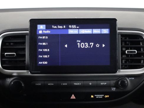 Used 2025 Hyundai Venue SEL FWD image 27