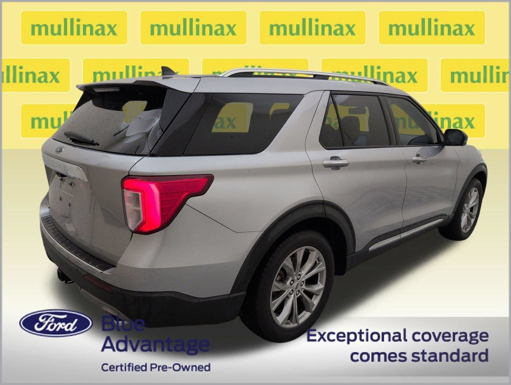 Used 2022 Ford Explorer Limited w/ Equipment Group 301A RWD image 3
