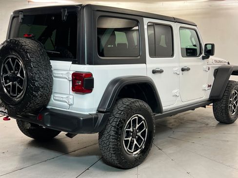 Certified 2025 Jeep Wrangler Unlimited Rubicon AWD/4WD image 5