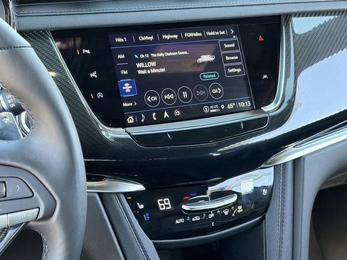 Certified 2025 Cadillac XT6 Sport w/ Technology Package image 27