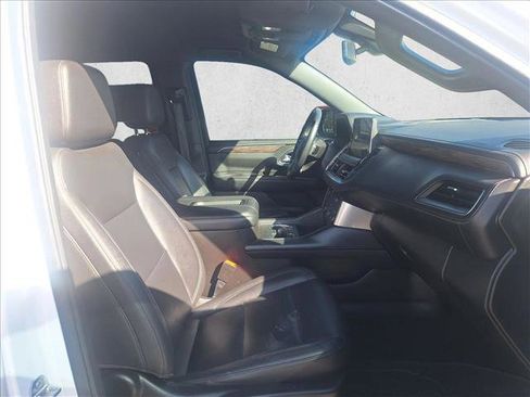 Used 2021 Chevrolet Suburban LT image 21