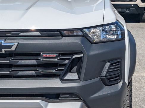 Certified 2024 Chevrolet Colorado Trail Boss w/ Advanced Trailering Package image 10