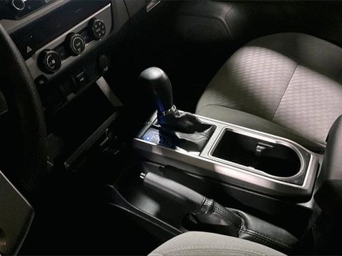 Used 2020 Toyota Tacoma SR5 image 34