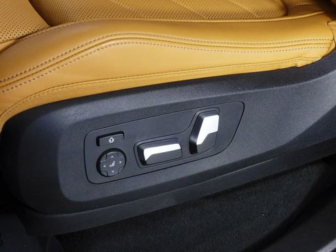 Used 2023 BMW X5 xDrive40i w/ Parking Assistance Package image 23