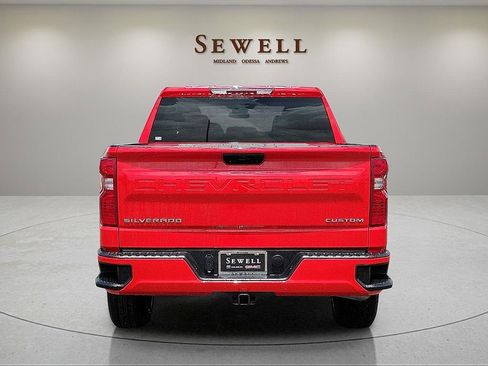 Used 2025 Chevrolet Silverado 1500 Custom RWD image 4