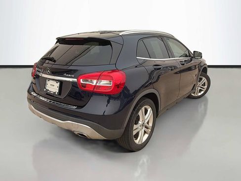 Used 2018 Mercedes-Benz GLA 250 4MATIC image 3