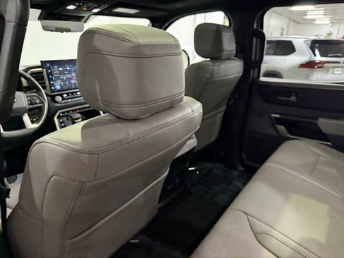 Used 2025 Toyota Tundra Limited image 28