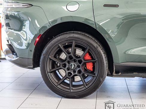 Used 2021 Aston Martin DBX AWD/4WD image 10