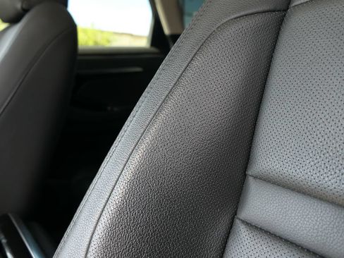 Used 2022 Land Rover Range Rover Evoque SE AWD/4WD image 12