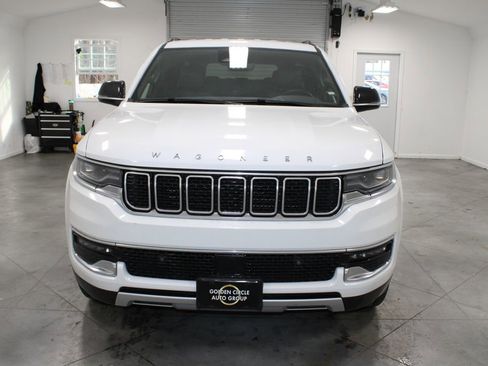 Used 2024 Jeep Wagoneer Series II image 3