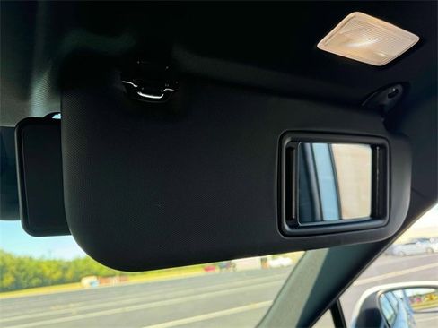 Used 2022 Toyota RAV4 SE image 34