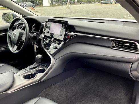 Used 2023 Toyota Camry SE image 14