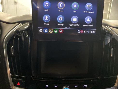 Used 2023 Chevrolet Traverse RS image 28