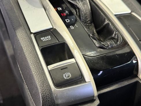 Used 2019 Honda Civic Touring image 28