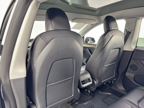 Used 2022 Tesla Model Y Performance image 35