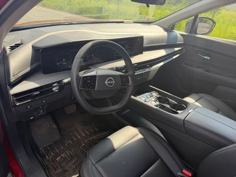 Used 2025 Nissan Murano SV AWD/4WD image 12