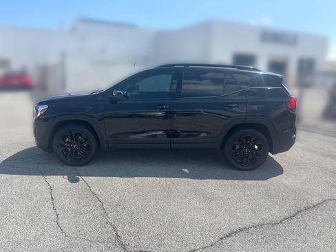 Used 2019 GMC Terrain SLE w/ Black Edition AWD/4WD image 2