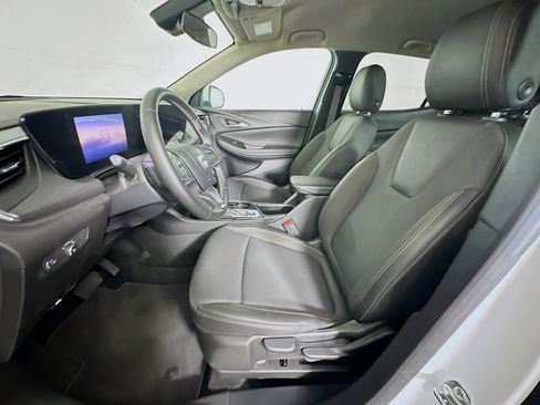 Used 2025 Buick Encore GX Preferred image 13