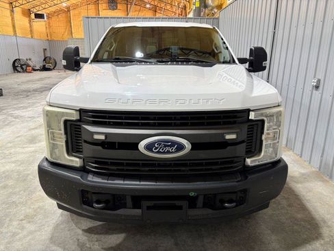 Used 2017 Ford F250 XL w/ Power Equipment Group image 7