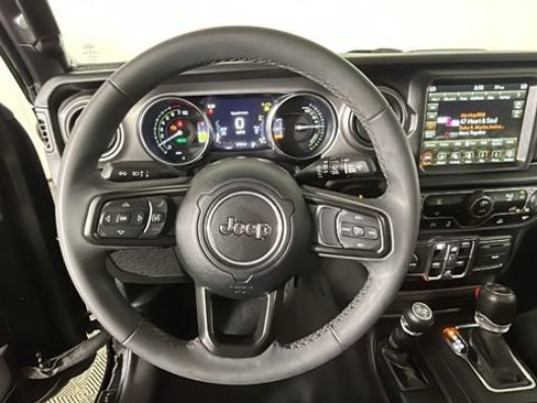 Used 2023 Jeep Wrangler Unlimited w/ 8.4" Radio Group AWD/4WD image 12