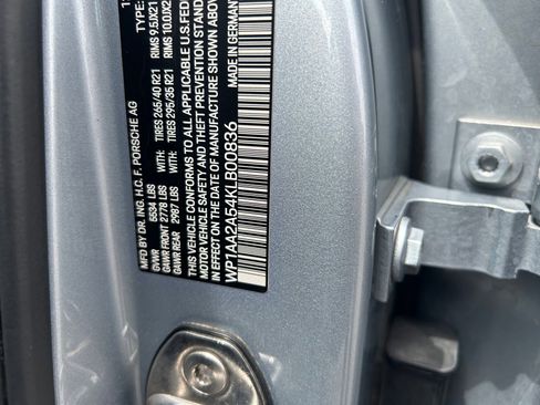 Used 2019 Porsche Macan AWD/4WD image 33