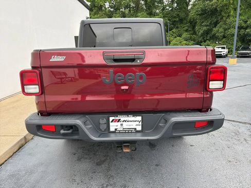 Used 2021 Jeep Gladiator Sport AWD/4WD image 12