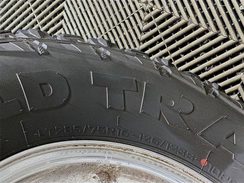 Used 2001 Ford F250 Lariat image 32