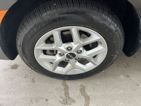 Used 2025 Kia Soul LX w/ LX Technology Package image 28