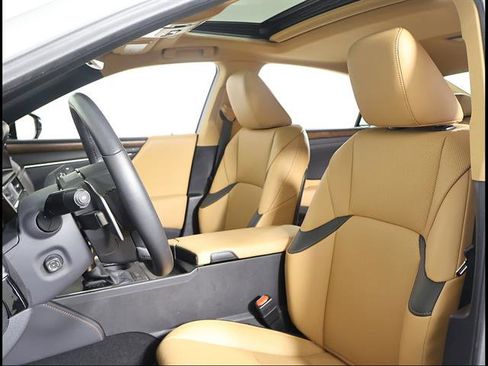 Certified 2025 Lexus ES 350 w/ Premium Package FWD image 7