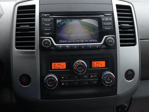 Used 2018 Nissan Frontier SV RWD image 10
