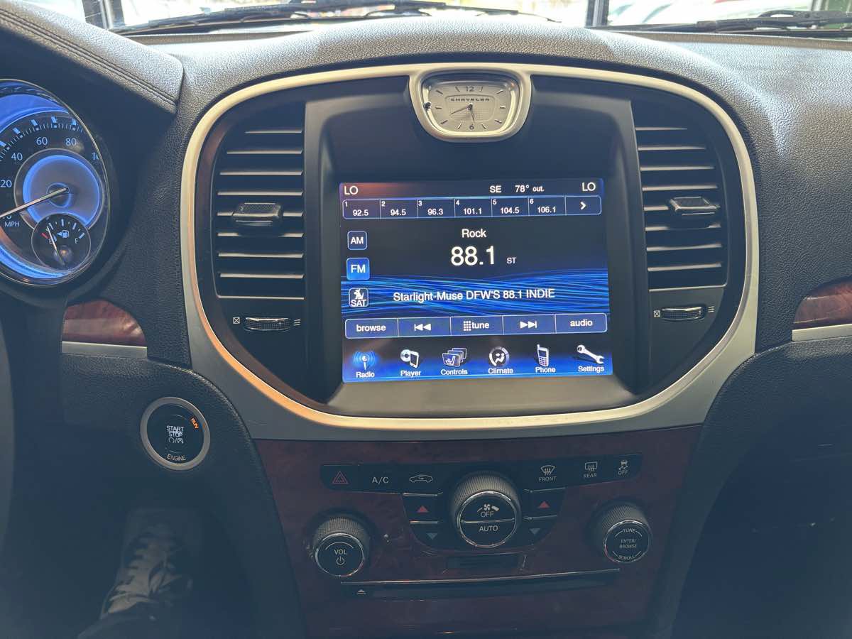 Used 2013 Chrysler 300 w/ Beats Audio Group RWD image 15