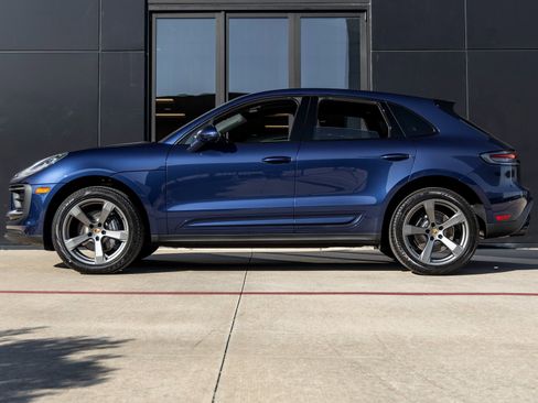 New 2026 Porsche Macan image 2