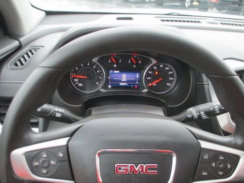 Used 2022 GMC Terrain SLE w/ Driver Convenience Package image 21