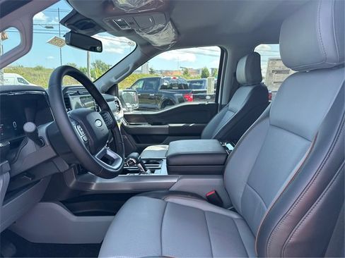 New 2025 Ford F150 Lariat w/ Equipment Group 501A Mid image 9